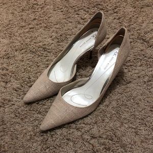 Anne Klein heels size 8 good condition.